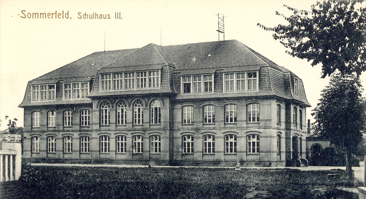 Schulhaus 1